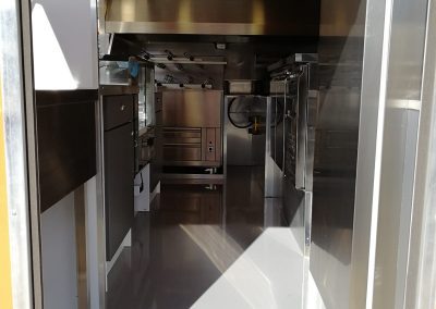 Amenagement-vehicule-churrasqueira-mobile-Qualimag