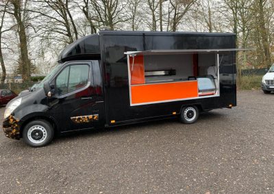 Amenagement-vehicule-pizzas-mobile-Qualimag