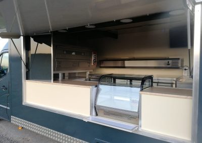 Amenagement-vehicule-pizzas-mobile-Qualimag