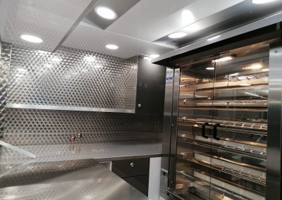 Amenagement-vehicule-rotisserie-mobile-Qualimag