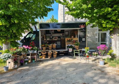 Amenagement-vehicule-fleuriste-mobile-Qualimag