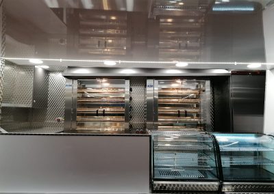 Amenagement-vehicule-rotisserie-mobile-Qualimag