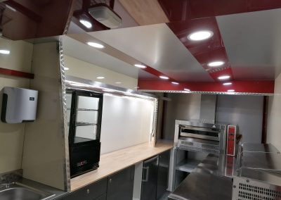 Amenagement-vehicule-pizzas-mobile-Qualimag