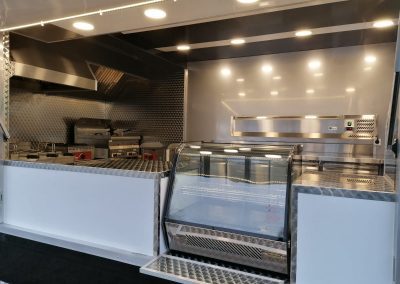 Amenagement-vehicule-churrasqueira-mobile-Qualimag