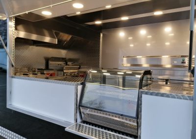 Amenagement-vehicule-churrasqueira-mobile-Qualimag