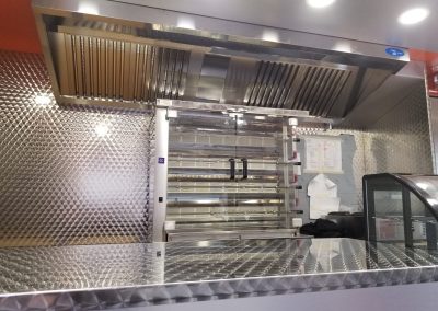 Amenagement-vehicule-rotisserie-mobile-Qualimag