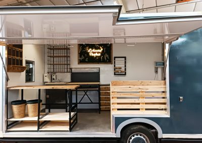 Amenagement-vehicule-fleuriste-mobile-Qualimag