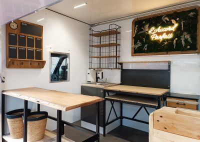 Amenagement-vehicule-fleuriste-mobile-Qualimag