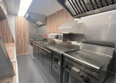 Amenagement-vehicule-burger-mobile-Qualimag