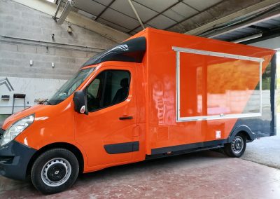 Amenagement-vehicule-rotisserie-mobile-Qualimag