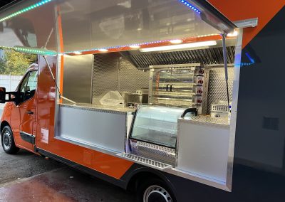Amenagement-vehicule-rotisserie-mobile-Qualimag